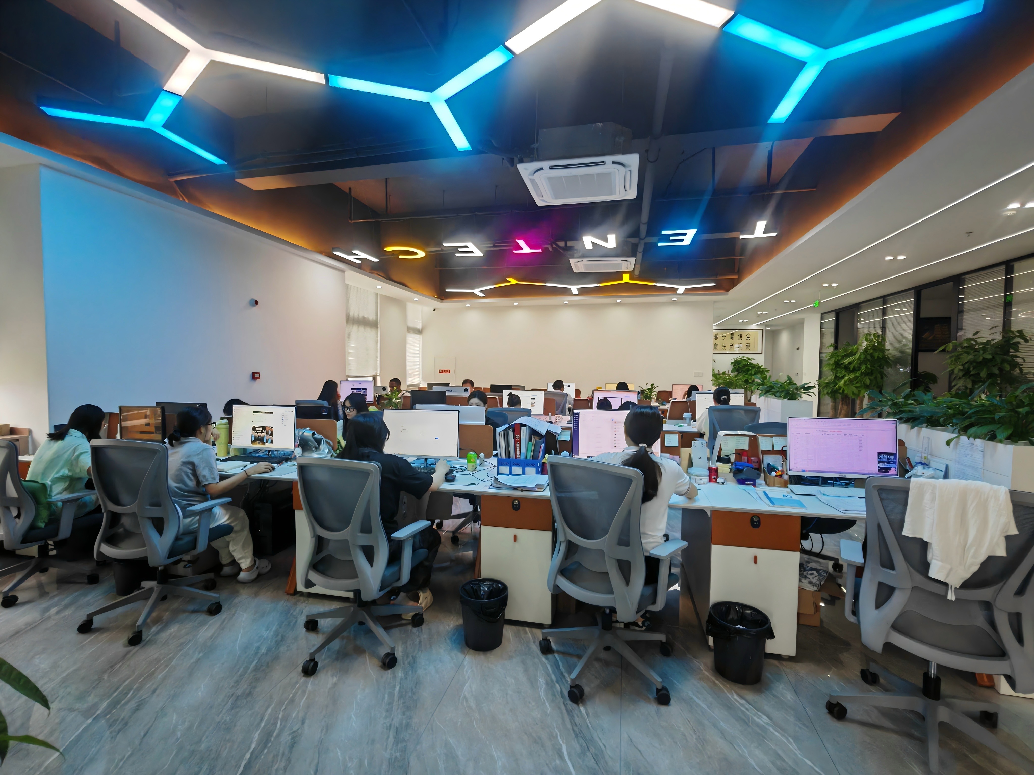 Tentech LED DISPLAY FACTORY office show 3